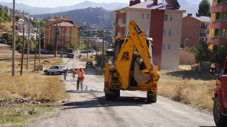 Asfaltlama Çalışmalarına Başlandı galerisi resim 2