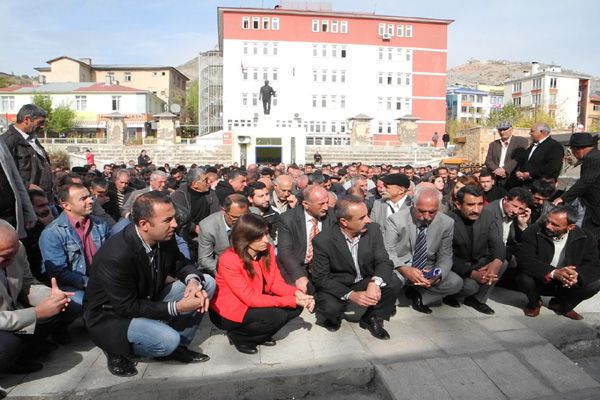 Tunceli’de çadırın kaldırılması protesto edildi galerisi resim 3