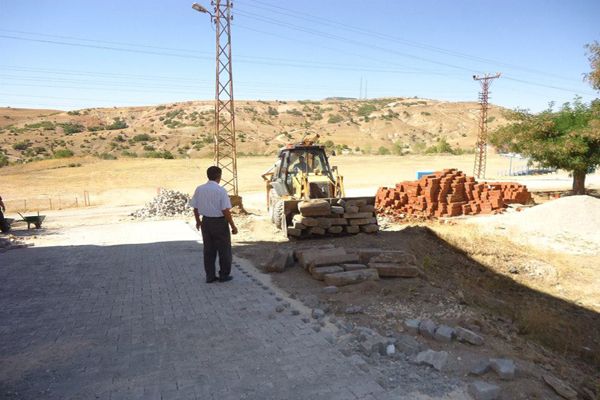 Hozat'ta Parke Taşı Döşeme Çalışmaları galerisi resim 1