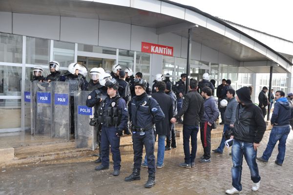 Polis’ten Öğrencilere Orantısız Güç galerisi resim 10