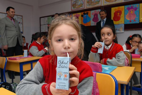 Tunceli'deki okullarda öğrencilere süt dağıtımı ba galerisi resim 4