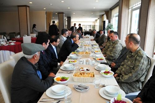 Vali Hakan Yusuf Güner Pertek İlçesini ziyaret ett galerisi resim 10