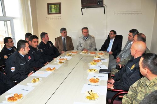 Vali Hakan Yusuf Güner Pertek İlçesini ziyaret ett galerisi resim 6