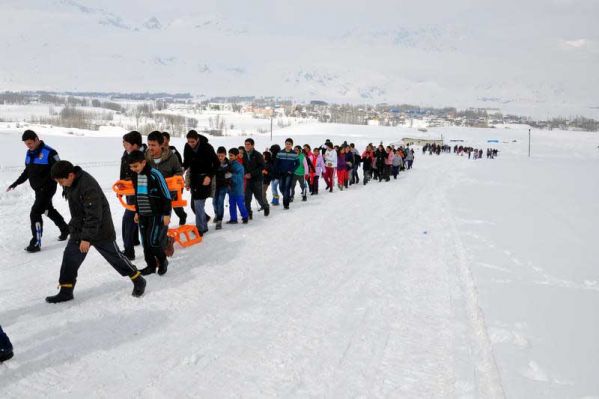 Ovacık'ta Kayak Şenliği galerisi resim 1