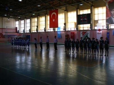 Voleybol Grup Müsabakaları Başladı galerisi resim 2