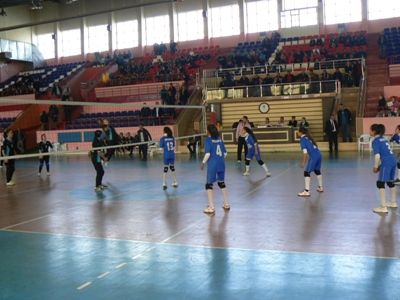 Voleybol Grup Müsabakaları Başladı galerisi resim 3