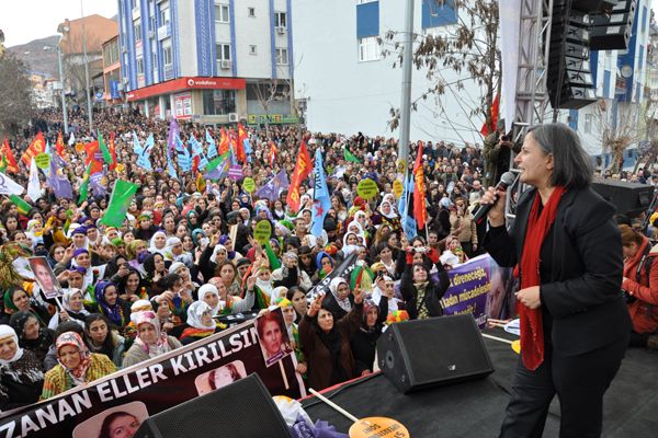 8 Mart Dünya Kadınlar Günü Coşkuyla Kutlandı galerisi resim 1