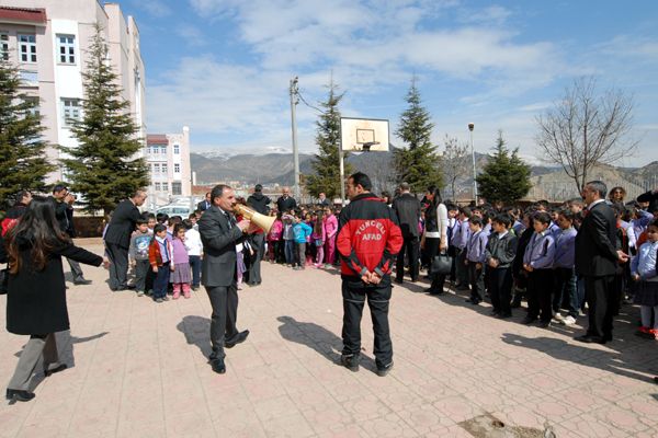 Afet Bilinci Eğitimleri devam ediyor galerisi resim 2