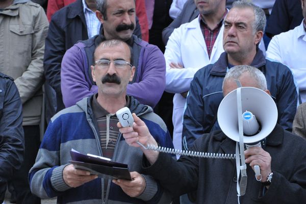 Sağlık çalışanları, kadın doktora şiddeti protesto galerisi resim 2