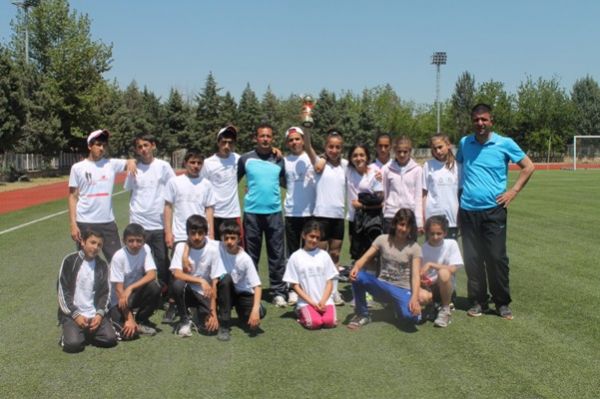 Atletizm’de Yıldız Kızlar Yarı Finalde galerisi resim 2