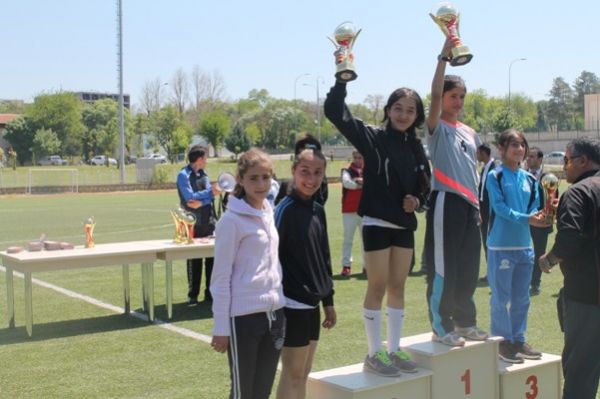 Atletizm’de Yıldız Kızlar Yarı Finalde galerisi resim 5