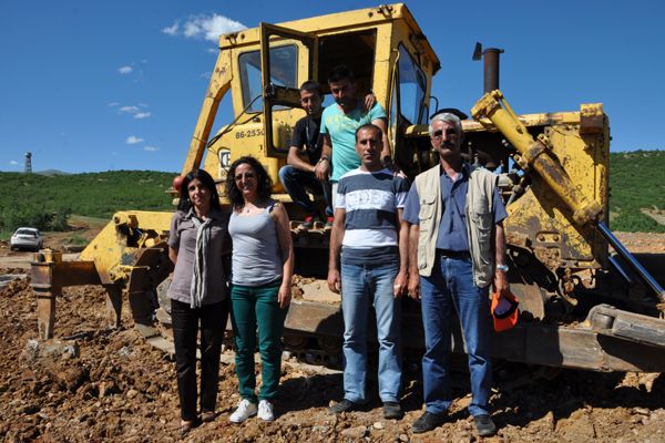 İş Bulamayınca Dozer Operatörü Oldu galerisi resim 1