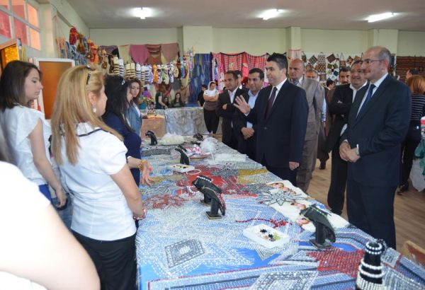 Hozat Halk Eğitimi Sergi Açtı galerisi resim 2