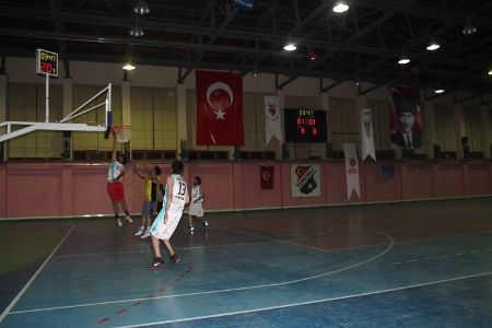 Büyükler Basketbol Ligi Başladı galerisi resim 1