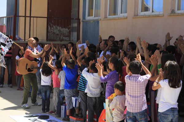 Dersim Çarşı Grubu'ndan Öğrencilere Karne Hediyesi galerisi resim 5