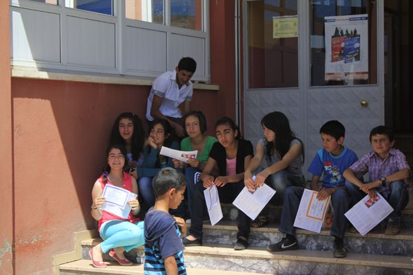 Dersim Çarşı Grubu'ndan Öğrencilere Karne Hediyesi galerisi resim 6