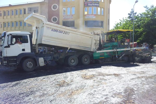 Cumhuriyet Caddesi’nde Asfaltlama Çalışması galerisi resim 2