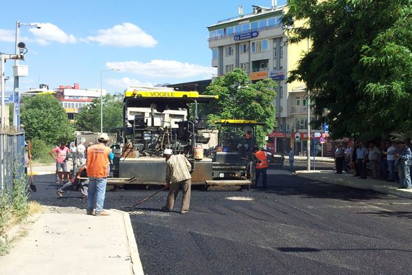 Cumhuriyet Caddesi’nde Asfaltlama Çalışması galerisi resim 5