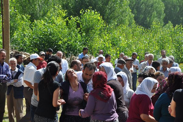 Cesedi bulunan taksici toprağa verildi galerisi resim 5