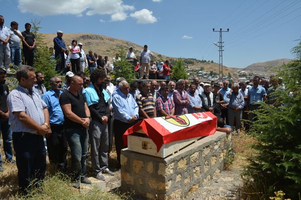 ÖDP Temsilcisi, Tunceli'de toprağa verildi galerisi resim 2