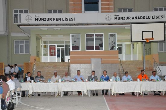 Munzur Eğitim Kurumları İftar Verdi galerisi resim 3