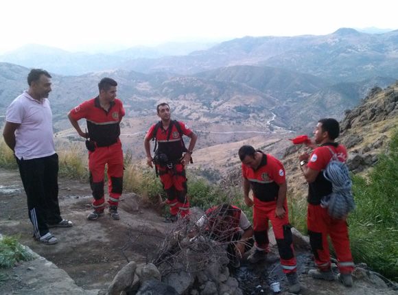 Ekipler, Mahsur kalan vatandaşları kurtardı galerisi resim 2