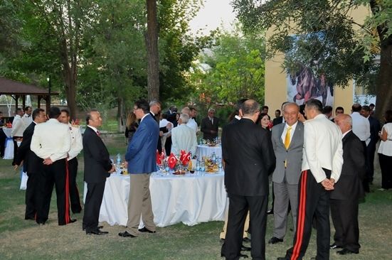 Tunceli’de 30 Ağustos Resepsiyonu galerisi resim 4