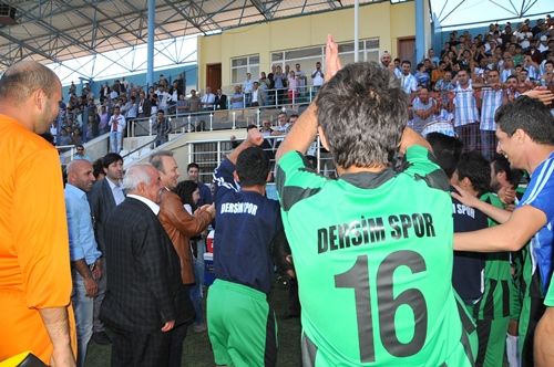 Vali Güner, Dersimspor-Beşirlispor Maçını İzledi galerisi resim 1