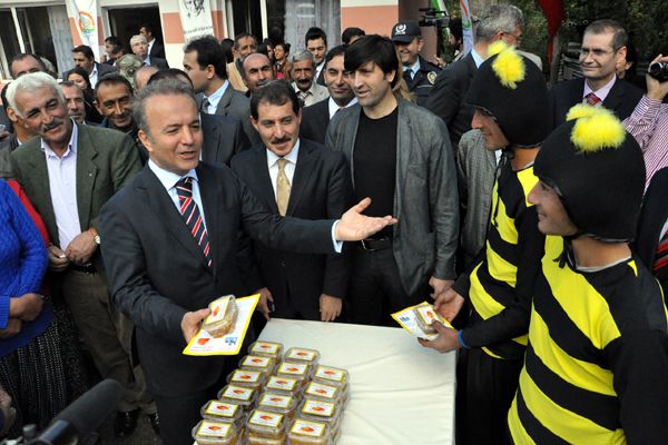 Tunceli Valisi'nden Cemevlerine destek açıklaması galerisi resim 2