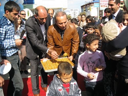 Vali Güner,İşyeri açılışına katıldı galerisi resim 3