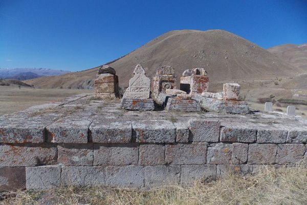 Pülümür Kaymakamı Çeviren, tarihi mezarları incele galerisi resim 3