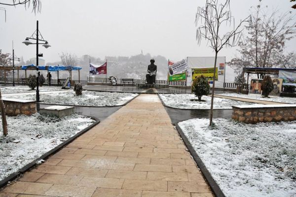 Tunceli'ye mevsimin ilk karı yağdı galerisi resim 2