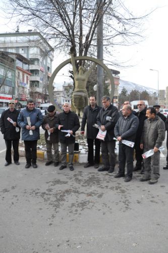 Tunceli’de Nelson Mandela'ya karanfilli anma galerisi resim 2