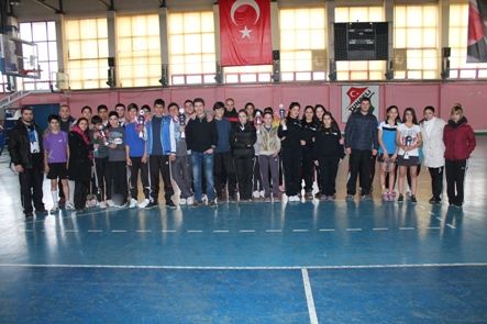 Okul Sporları Badminton Müsabakaları Sona Erdi galerisi resim 1