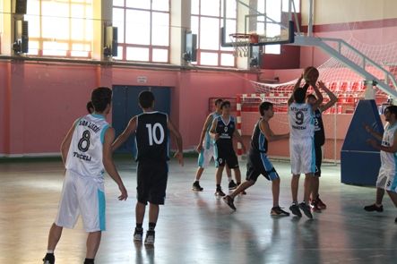 Gençler Basketbol Müsabakaları Başladı galerisi resim 2