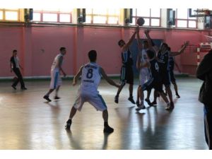 Gençler Basketbol Müsabakaları Başladı