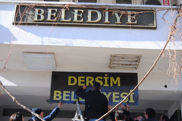 Tunceli Belediyesi’ne “Dersim” tabelası galerisi resim 1