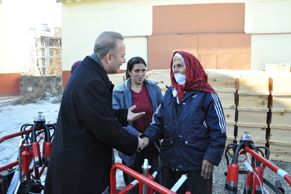 Tunceli’de iki bin organik kovan dağıtıldı galerisi resim 1