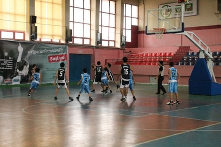 Basketbolda Şampiyon Kalan Orta okulu galerisi resim 4