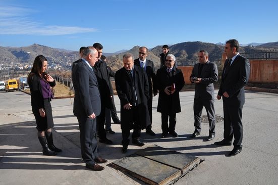 Vali Güner, İncelemelerde Bulundu galerisi resim 2