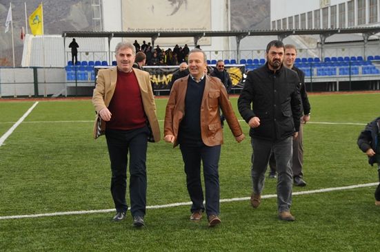 Vali Güner, Dersimspor maçını izledi galerisi resim 9