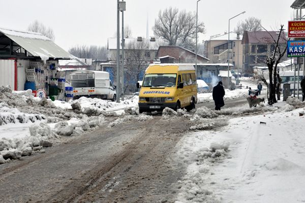 Ovacık'ta kar yağışı etkili oldu galerisi resim 5