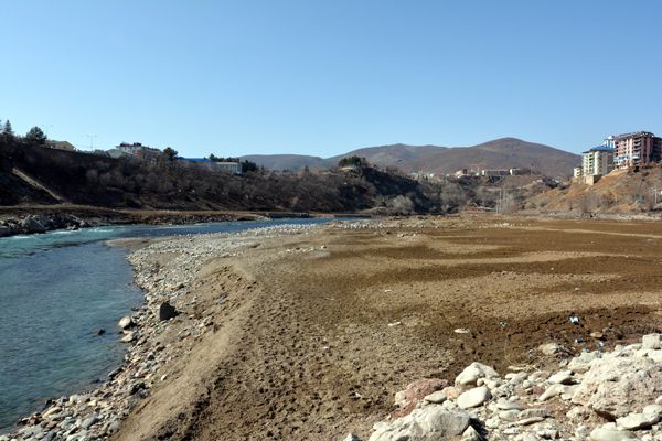 Kuraklık Munzur Çayını da etkiledi galerisi resim 1