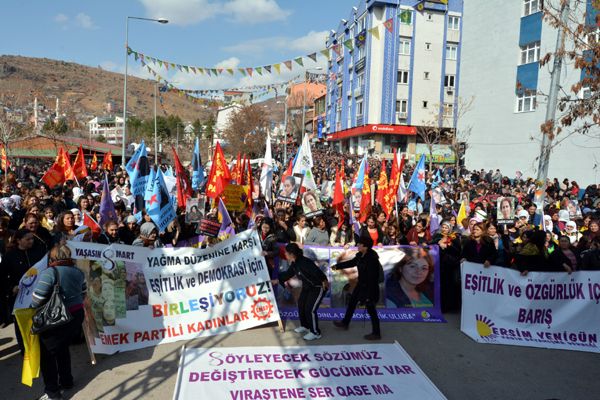 Tunceli'de Kadınlar Yürüyüş Yaptı galerisi resim 4