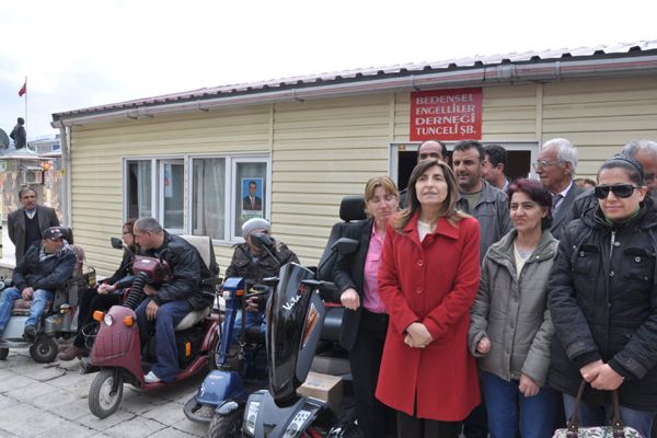 Tunceli Belediyesi'nden Engellilere Akülü Araç galerisi resim 2