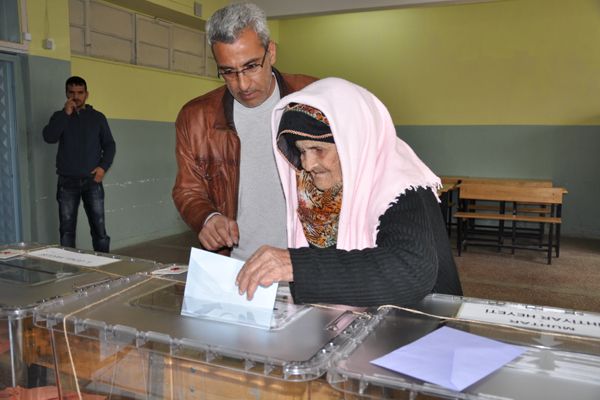 Türkiye sandık başında galerisi resim 5