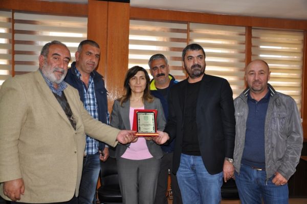 Dersimspor'dan Belediye Başkanı Şahin'e Plaket galerisi resim 1