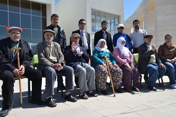 Öğrenci Konseyi, Huzurevi sakinlerini üniversitede galerisi resim 1