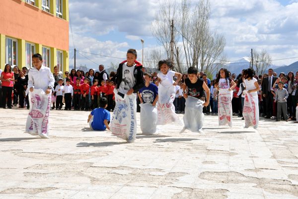 Çocuk Bayramı Ovacık'ta kutlandı galerisi resim 4