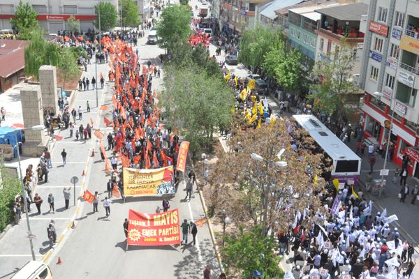 Tunceli’de 1 Mayıs Emek ve Dayanışma Günü galerisi resim 6